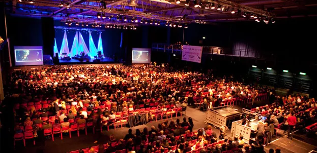 5 Bisnis Kreatif Anak Muda di Era Milenial Event Organizer