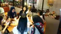 Cafe Ramai Pengunjung