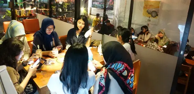 Bagaimana Agar Cafe Ramai Pengunjung? Cafe Ramai Pengunjung
