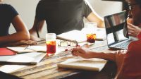 Bisnis Bersama Teman