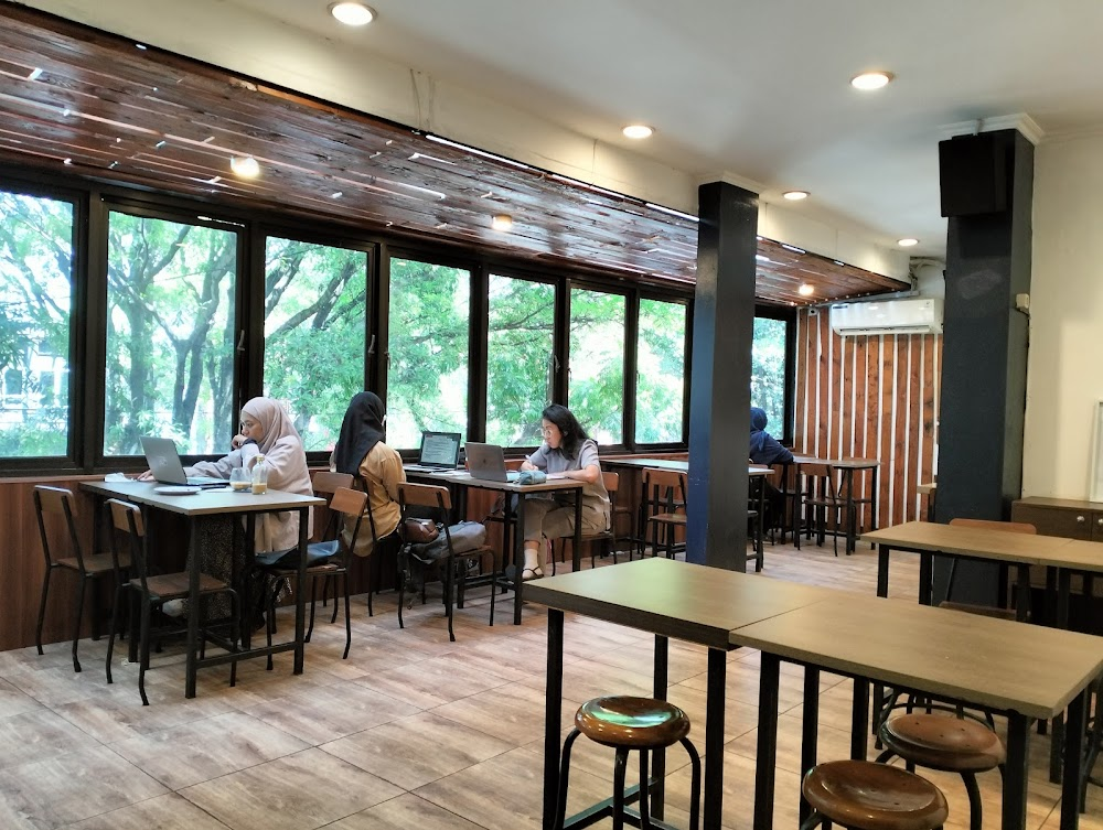 Coffee Shop Solo yang Cocok Buat Kerja WFC Sekutu Kopi